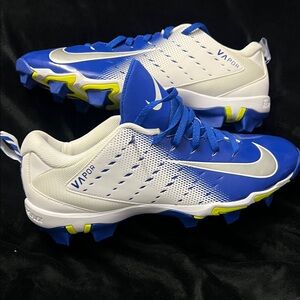 Nike men’s Vapor Soccer Cleats - Blue and White
